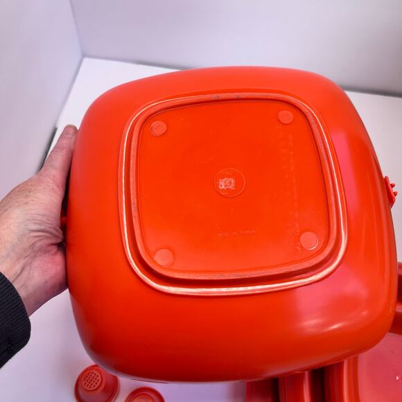 Vintage Orange Nesting Picnic Set Plates Cups Silverware Bowls Salt Pepper MCM - Picture 12 of 14